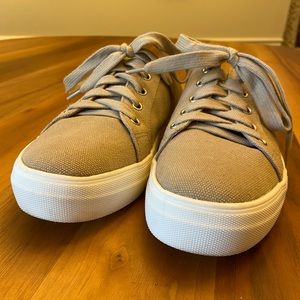 🌟 Report triple decker mule sneakers 🌟